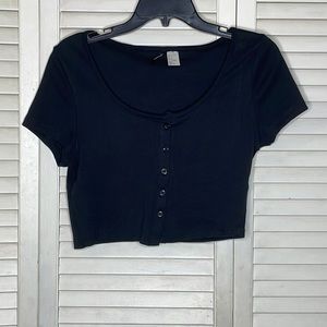 Black button crop top
